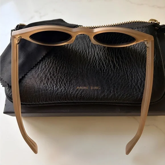 NWOT Anine Bing Beige Sunglasses with Black Case - Picture 3 of 7